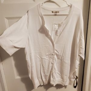 White short sleeve cardigan, size 1x (22/24)